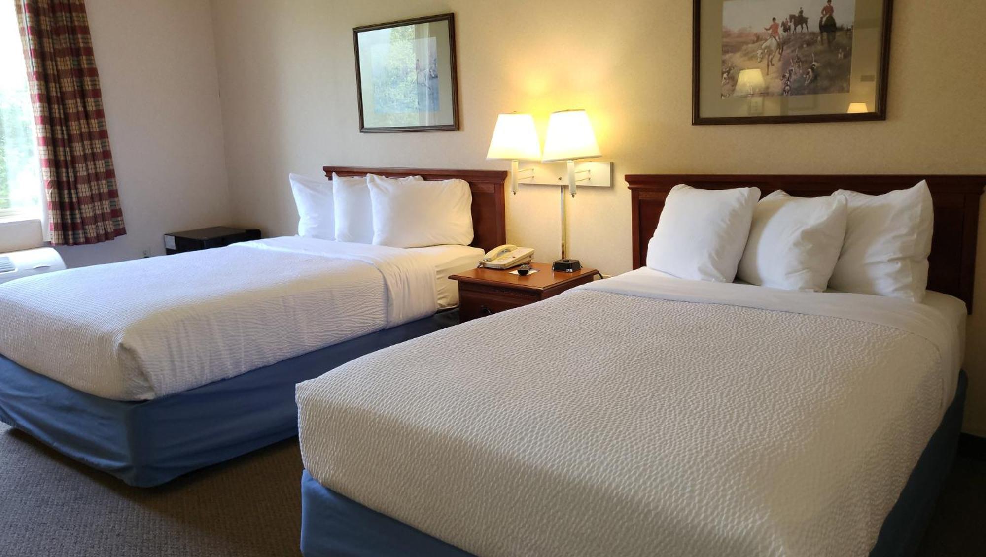 Magnuson Hotel West Liberty Eksteriør billede
